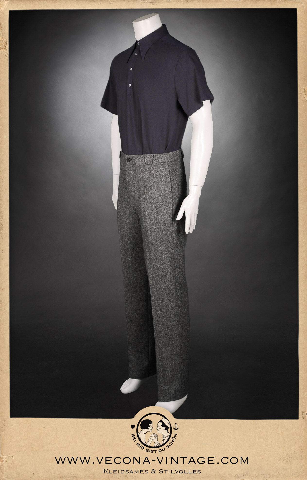 Das klassische Herren Kurzarmshirt HENRI aus dunkelblauem Baumwolljersey verträgt sich auch ausgezeichet