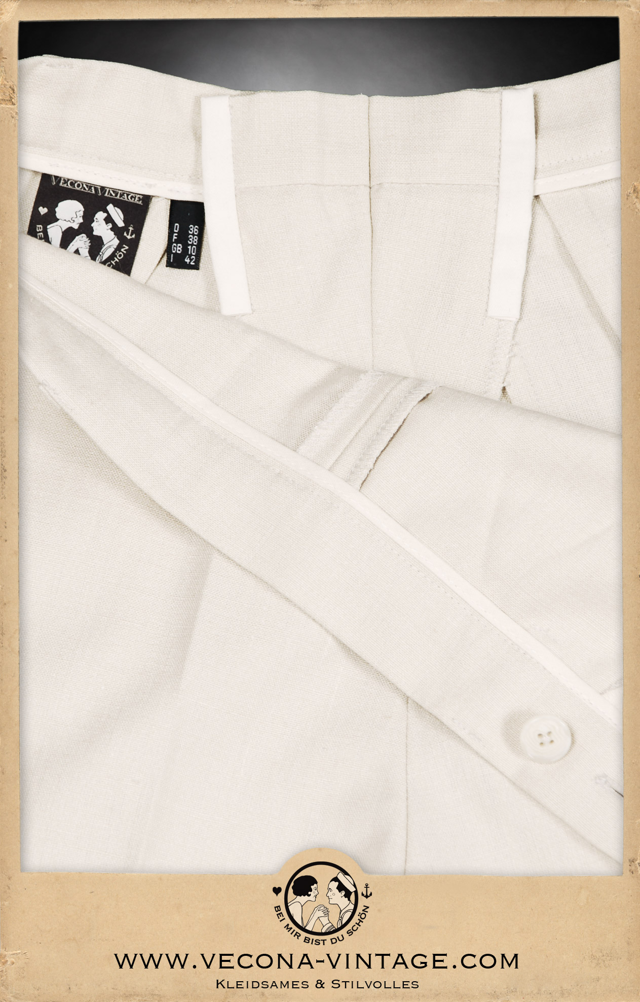 Vintage 1930er Jahre Leinen Shorts ecru. Die Detailansicht von innen zeigt den geteilten Bund mit reichlich Nahtzugabe für einfache Änderungen und Erweiterung der Bundweite.
