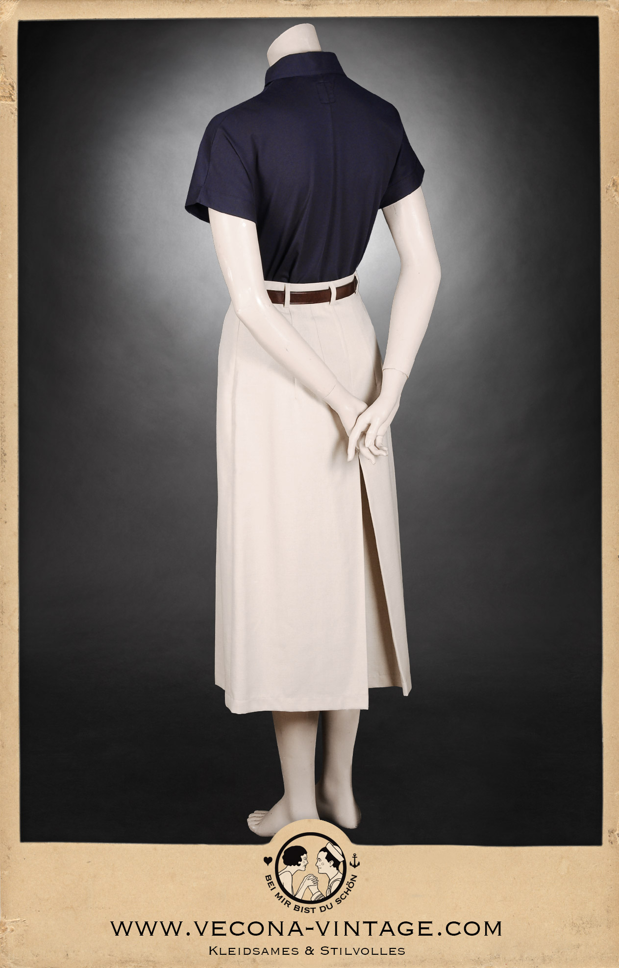 1930s tennis look back view feat. linen culottes High Tide in ecru and womens polo shirt Suzanne in navy blue