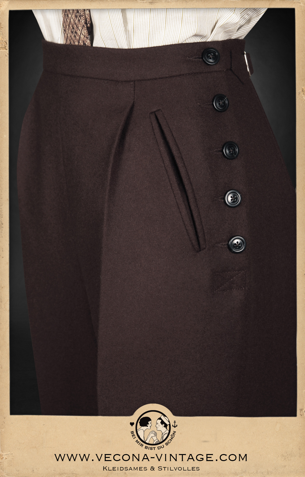 Skihose, Winterhose, Schurwolle braun - Ski Winter pants, virgin wool brown, Detail Verschluss mit Knöpfen - Button and closure detail Skihose, Winterhose, Schurwolle braun - Ski Winter pants, virgin wool brown, Detail Verschluss mit Knöpfen - Button and closure detail