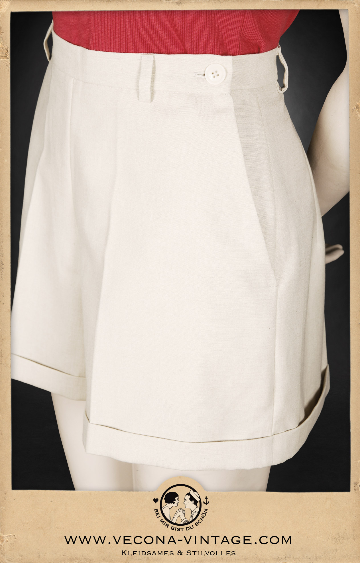 Vintage 1930er Jahre Leinen Shorts ecru. Die Detailansicht in der Seitenansicht. Der in der Seitentasche versteckte Reißverschluss ist im geschlossenen Zustand unsichtbar.