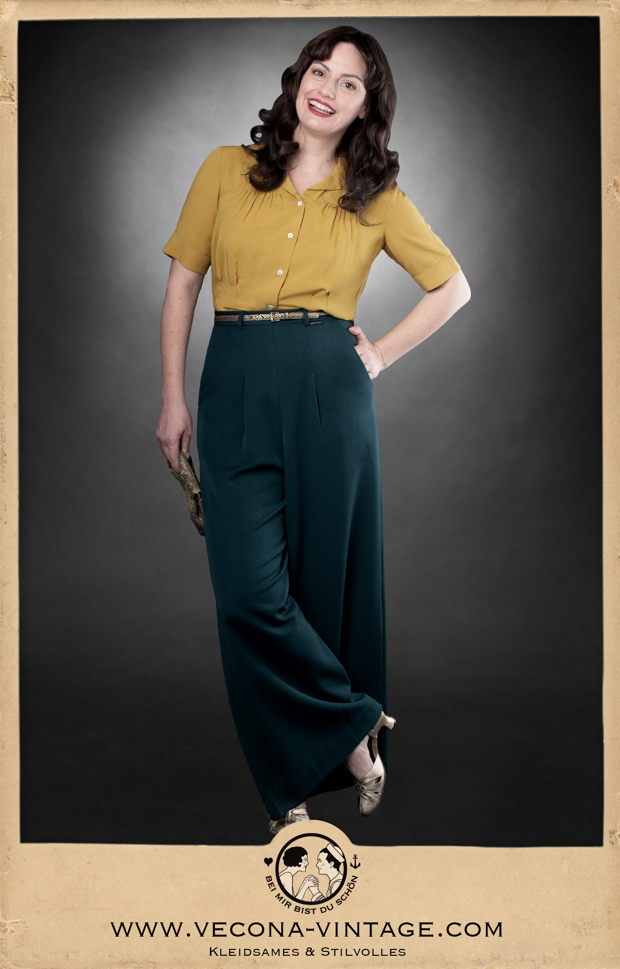 1930s vintage style pajama pants Boardwalk Bonnie in forest green paired with blouse Greta in mustard