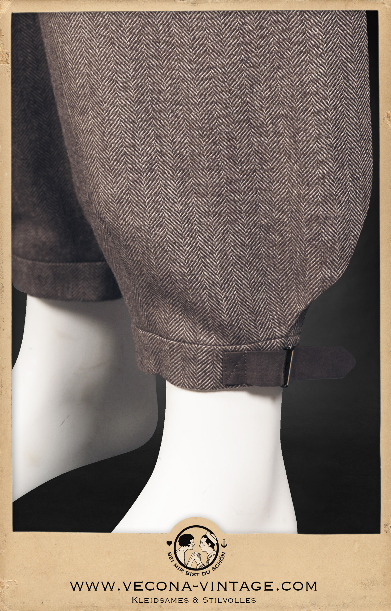 1920er 1930er Knickerbocker aus brauner Merinowolle - 1920s 1930s Brown Merino wool plus fours, Detail Saum mit Riegel - hem detail with strap and buckle