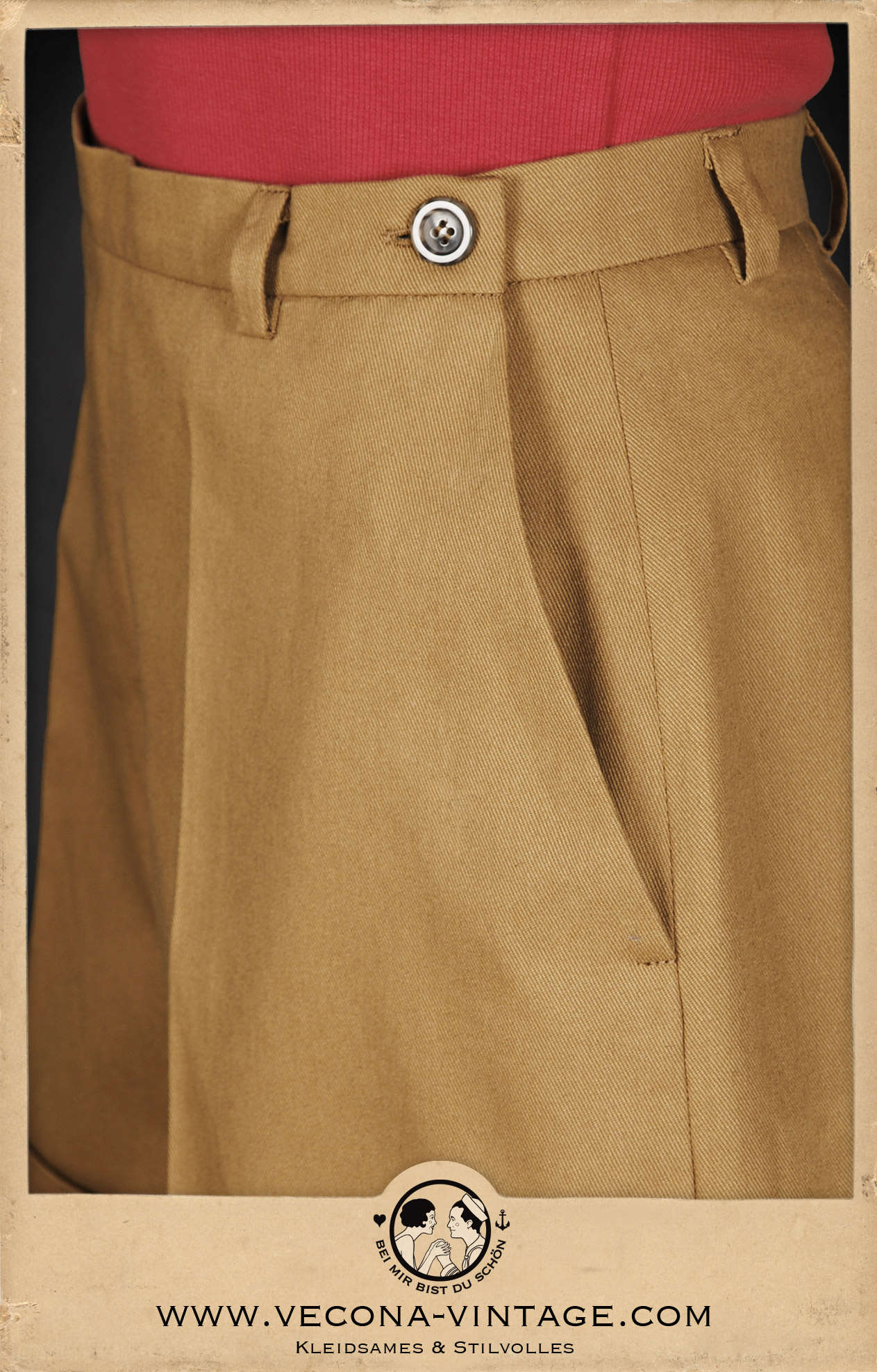 Hoch taillierte Vintage-Baumwoll-Shorts für Damen mit seitlichem Verschluss und praktischen Taschen, der authentische Verschluss ist in der Tasche versteckt.